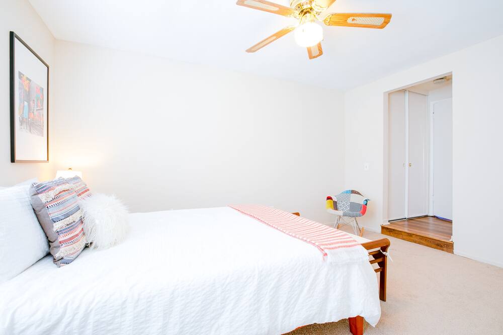 Photo of Bedroom in Fountain Valley