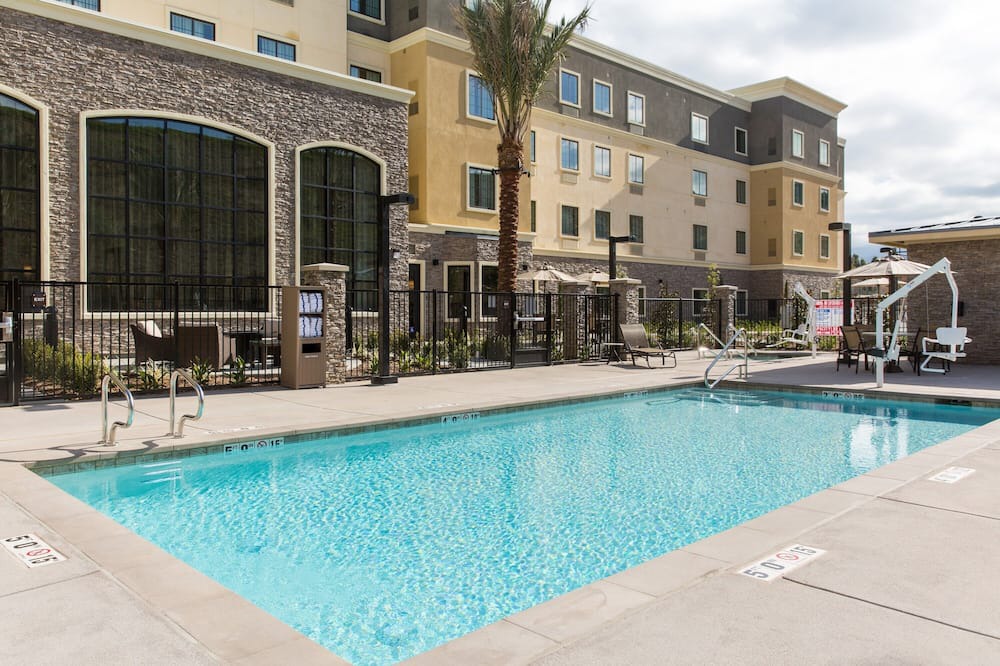 Photo of Outdoor in Corona