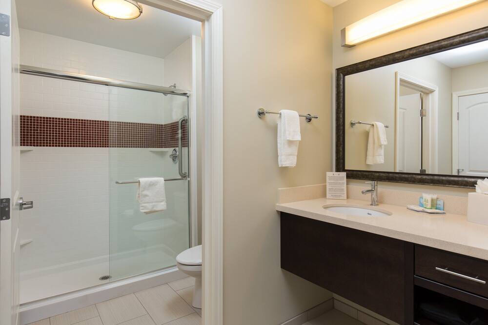 Photo of Bathroom in Corona