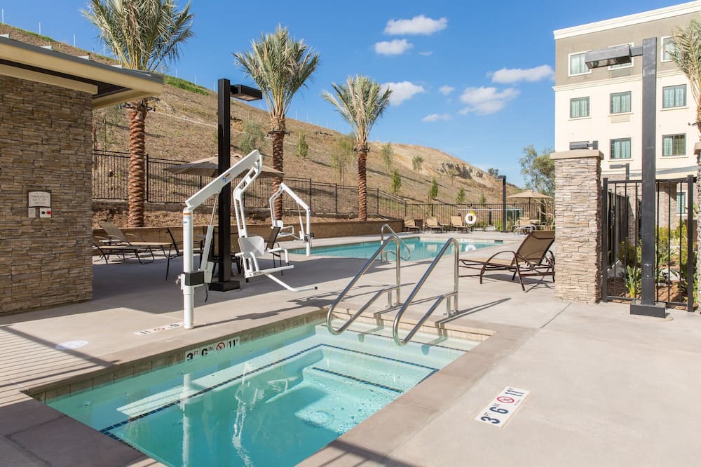 Photo of Outdoor in Corona