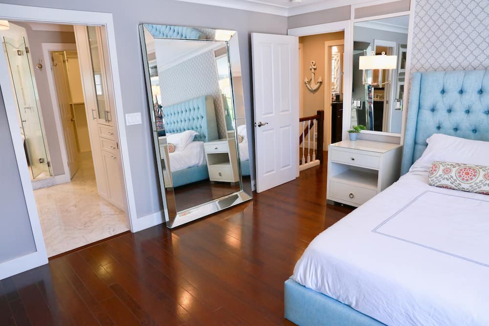 Photo of Bedroom in Peninsula