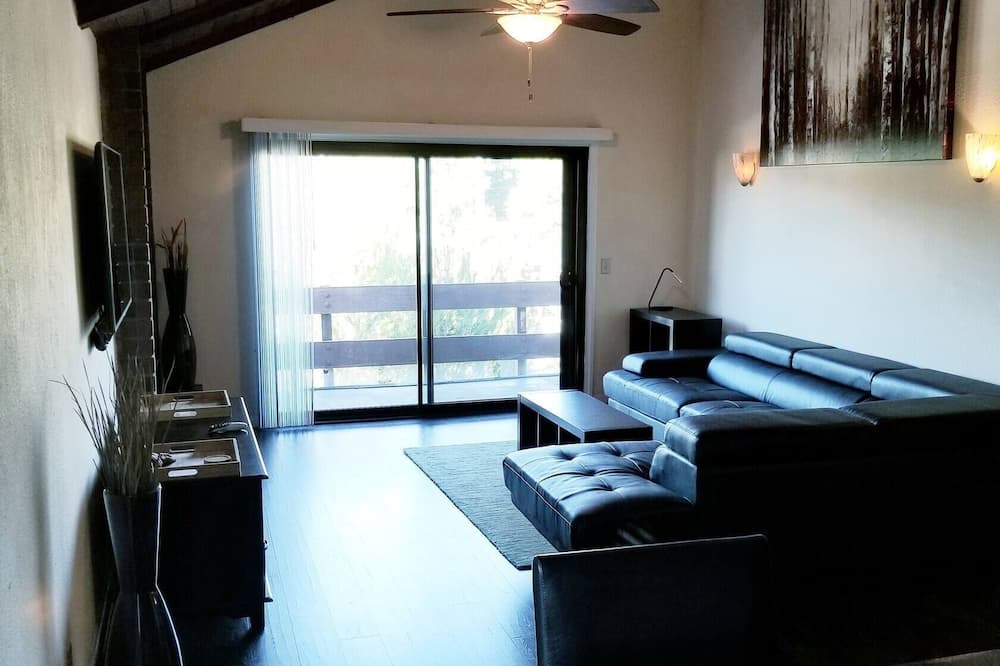 Photo of Bedroom in Valley Village
