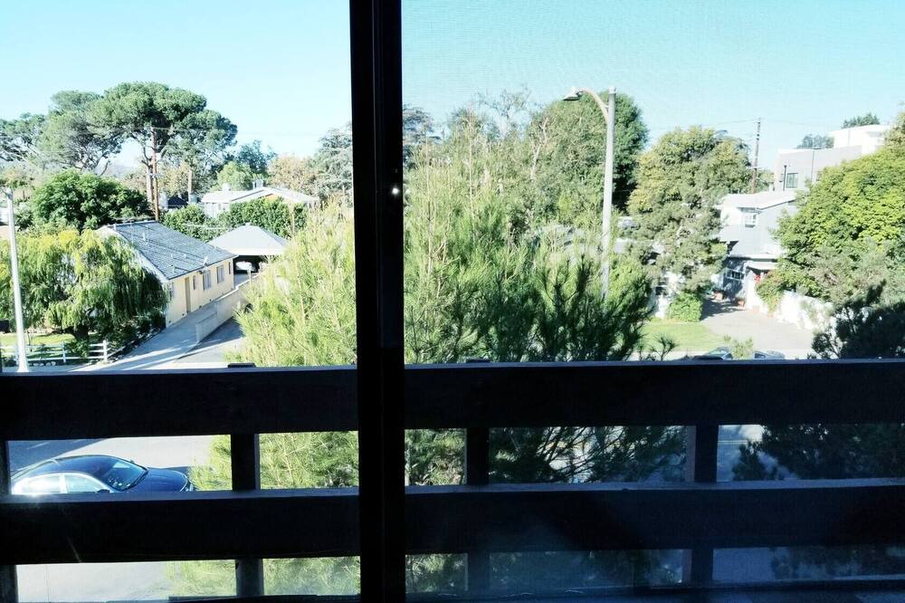 Photo of Patio Balcony in Valley Village