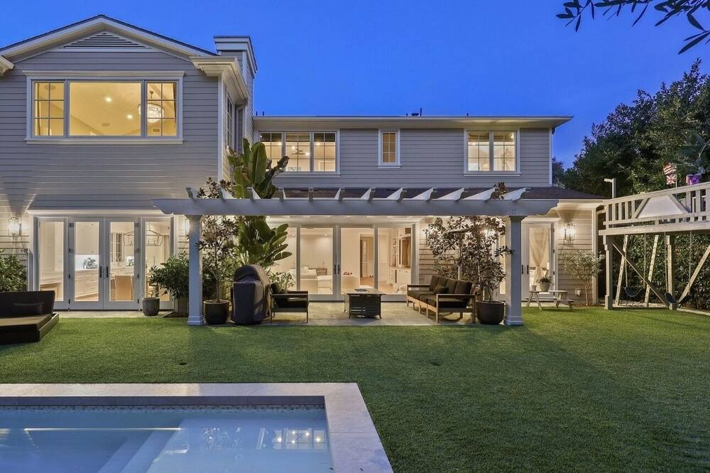 Photo of Bedroom in Pacific Palisades