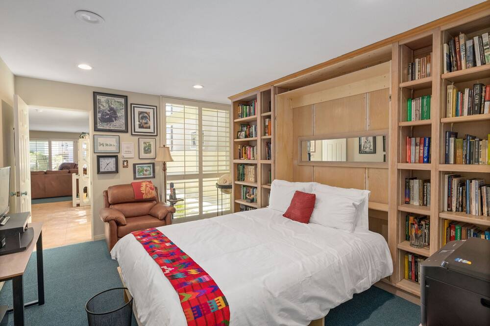 Photo of Bedroom in Hermosa Beach