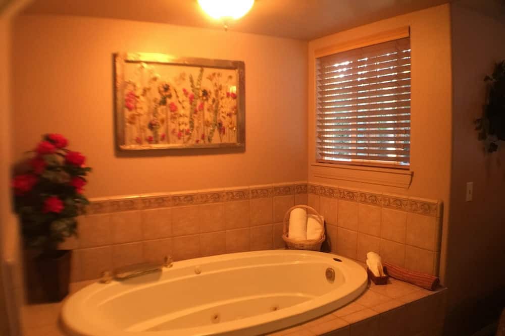 Photo of Bathroom in Running Springs