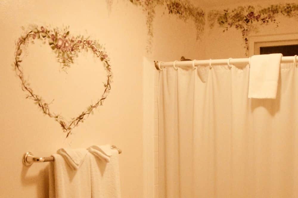 Photo of Bathroom in Running Springs