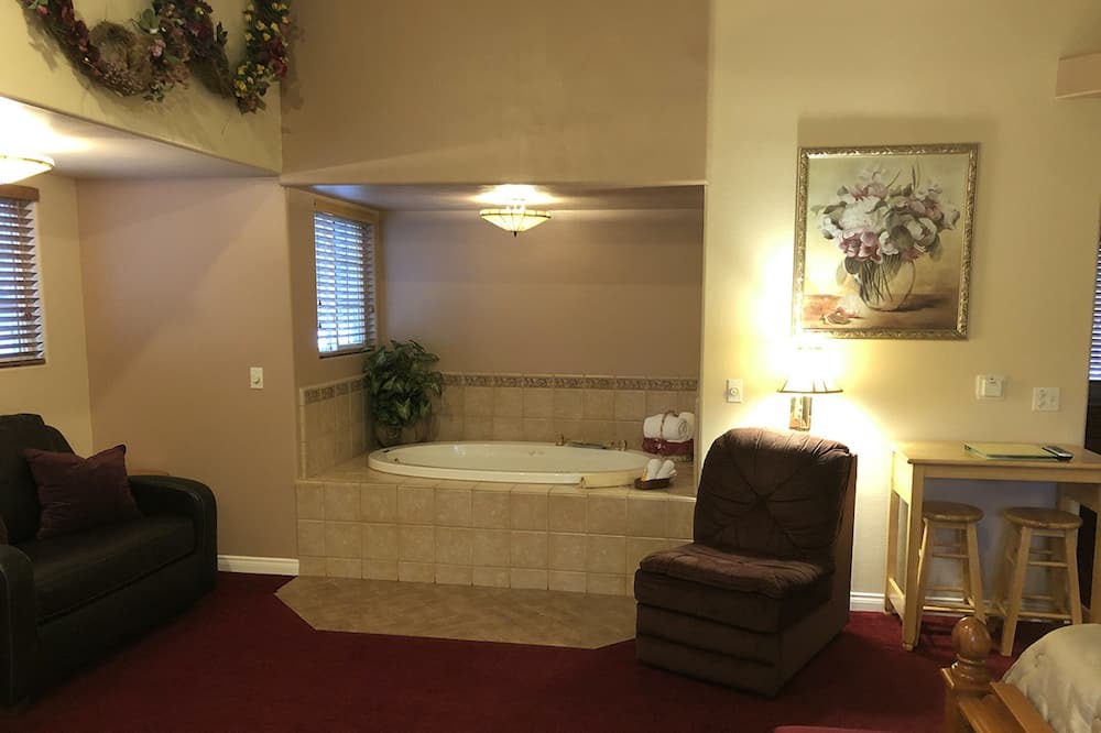 Photo of Livingroom in Running Springs