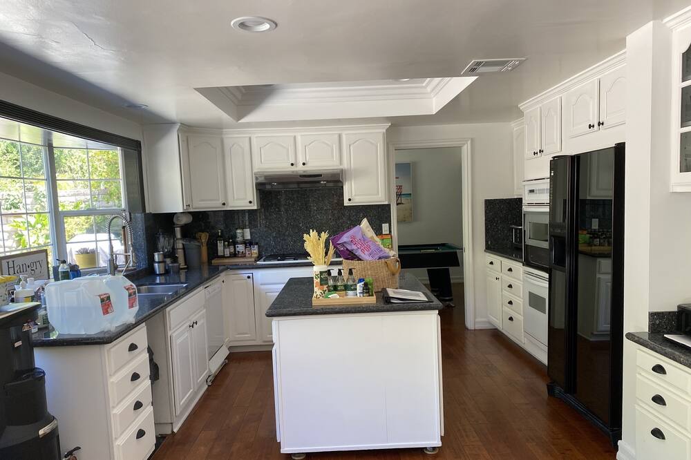 Photo of Kitchen in Calabasas