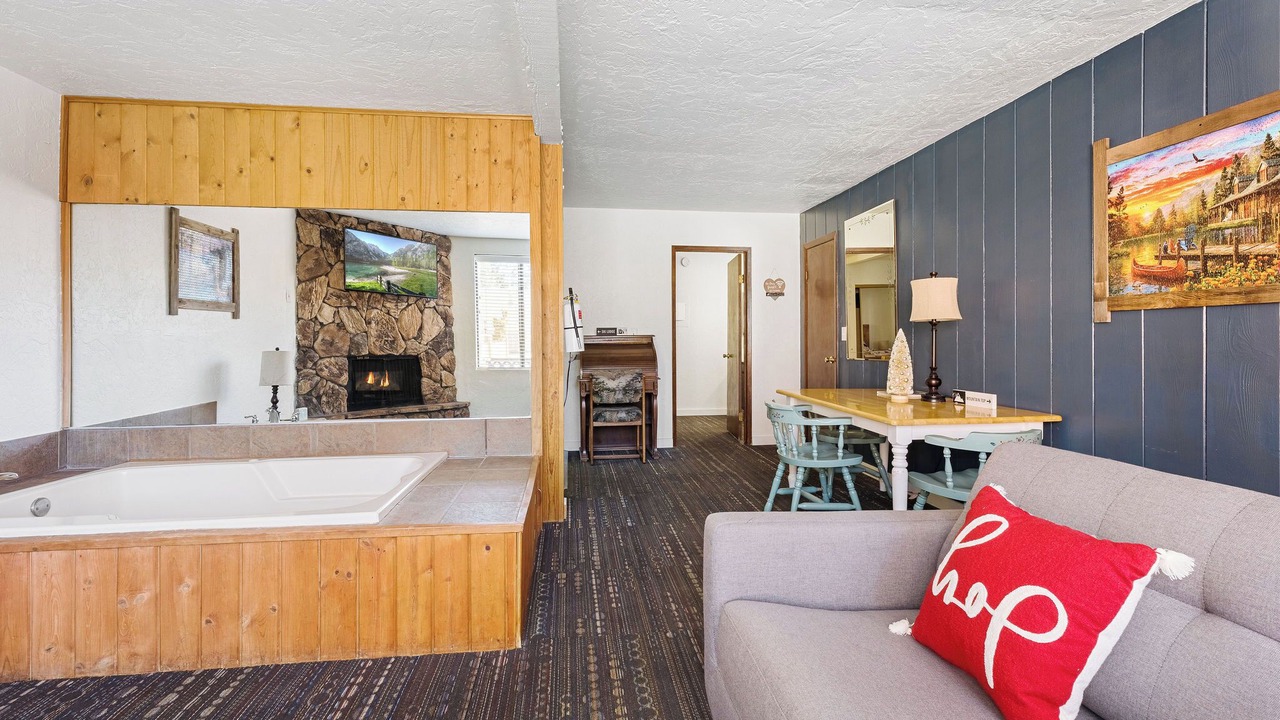 Photo of Livingroom in The Village
