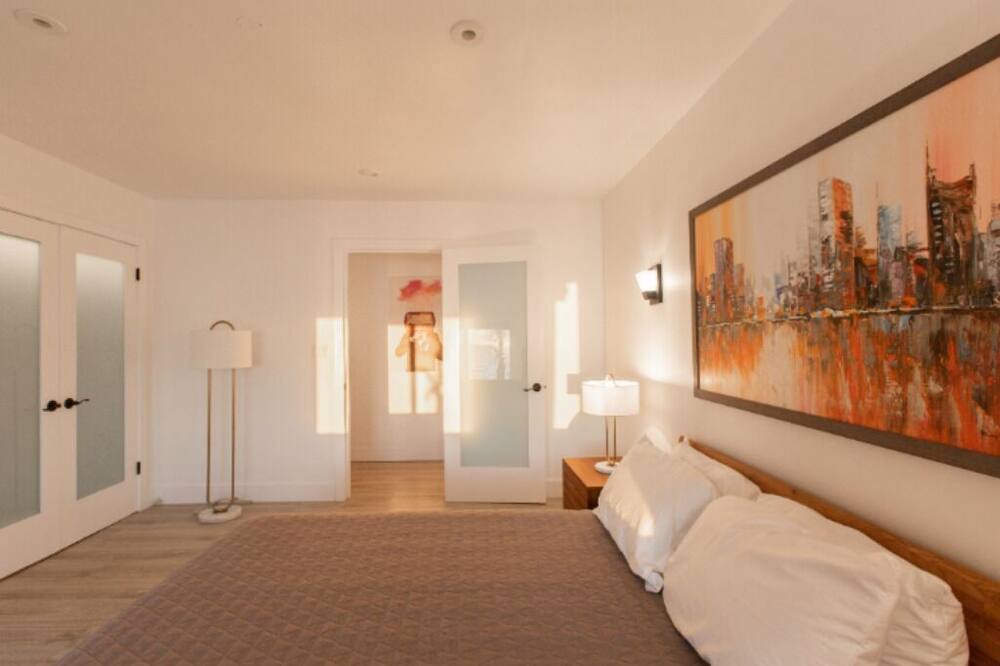 Photo of Bedroom in Pacific Palisades