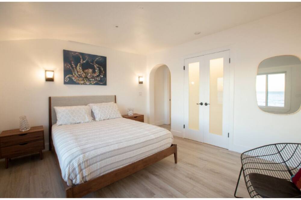Photo of Bedroom in Pacific Palisades
