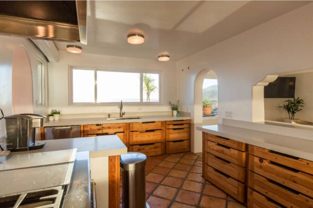 Photo of Kitchen in Pacific Palisades