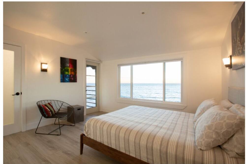 Photo of Bedroom in Pacific Palisades