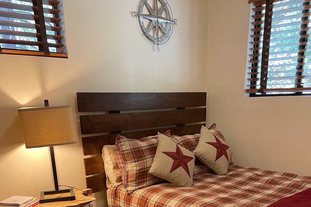 Photo of Bedroom in Idyllwild