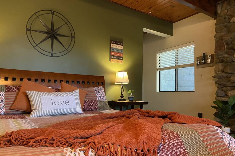 Photo of Bedroom in Idyllwild