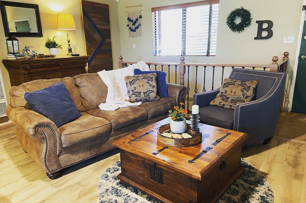 Photo of Livingroom in Idyllwild