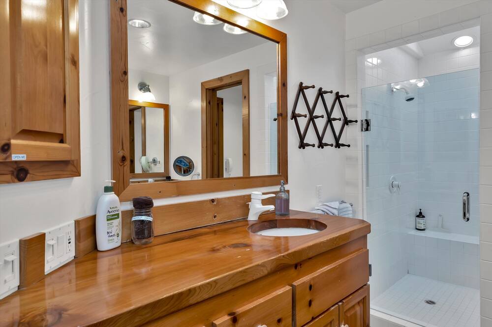 Photo of Bathroom in Fern Valley