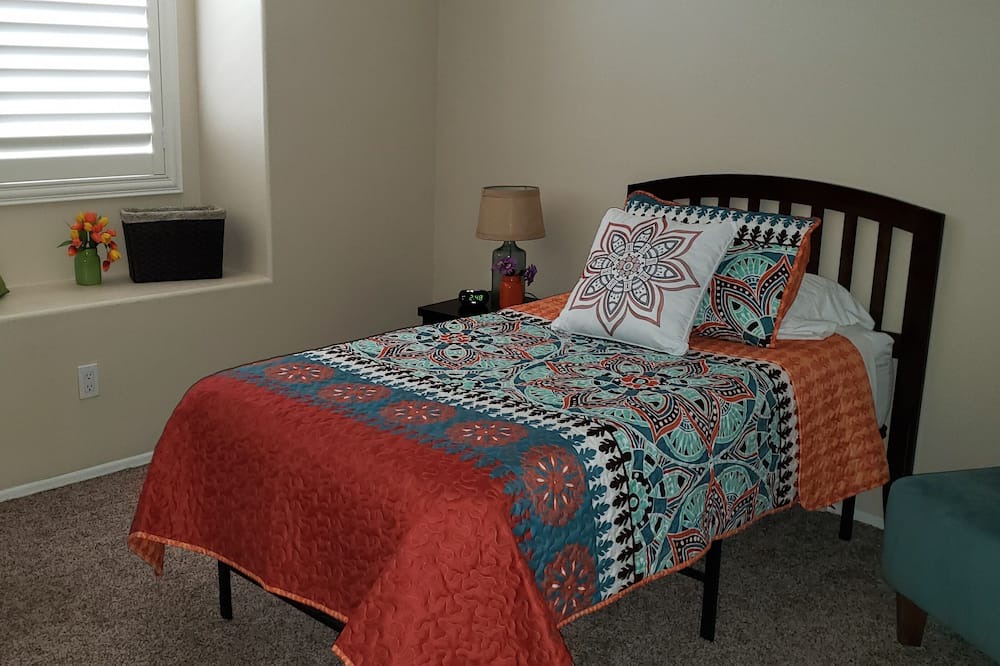 Photo of Bedroom in Murrieta