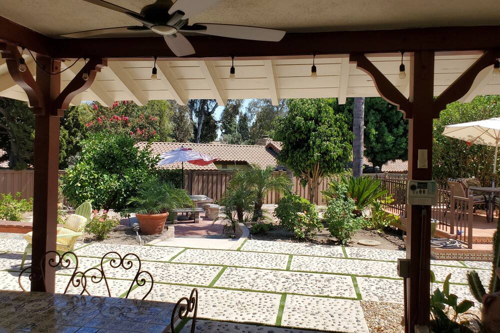 Photo of Patio Balcony in Fullerton