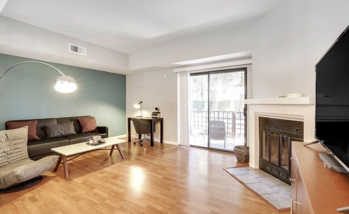 Photo of Livingroom in North San Jose