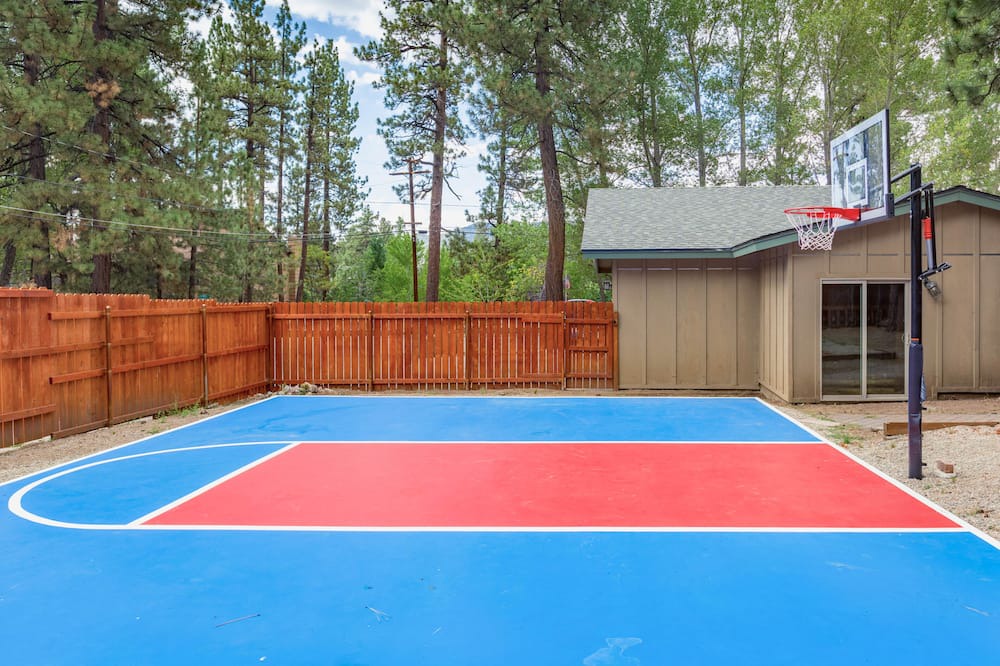 Photo of Outdoor in Summit Estates