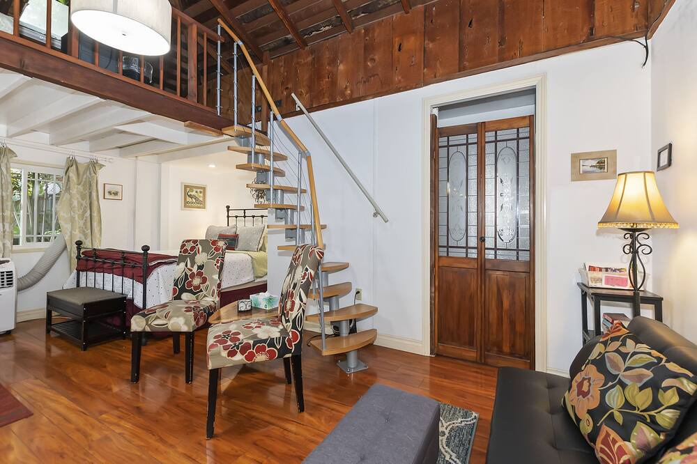 Photo of Livingroom in Santa Monica Canyon
