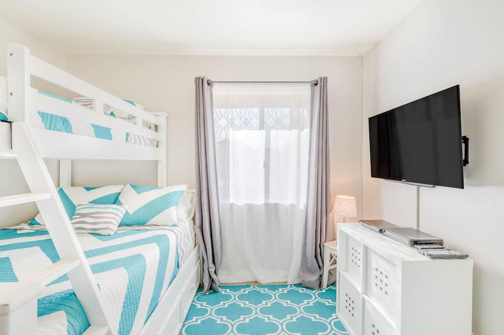 Photo of Bedroom in Hermosa Village
