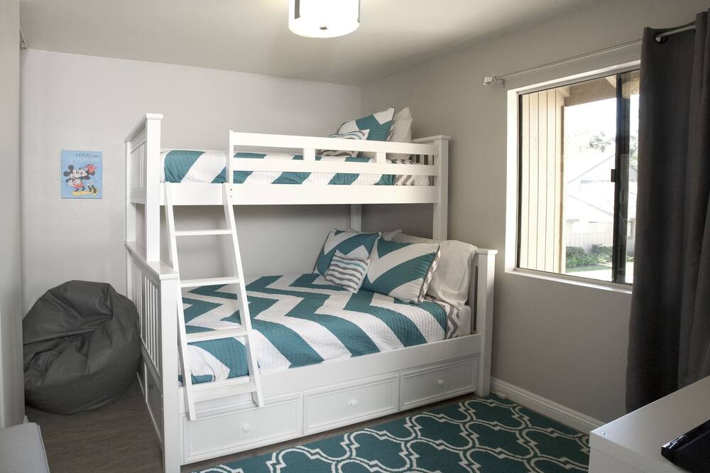 Photo of Bedroom in Hermosa Village