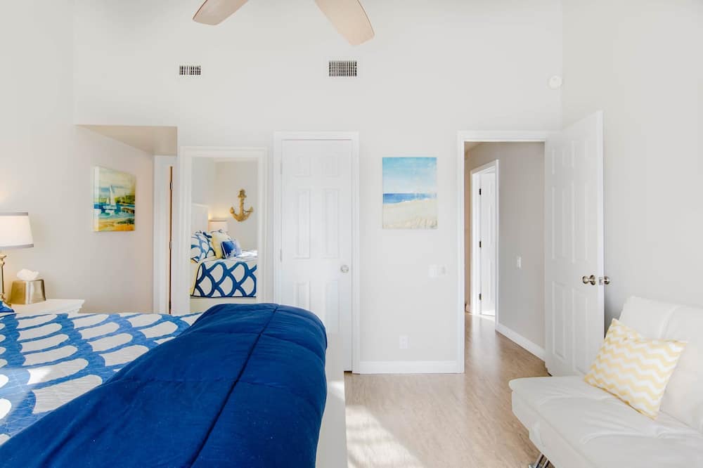 Photo of Bedroom in Hermosa Village