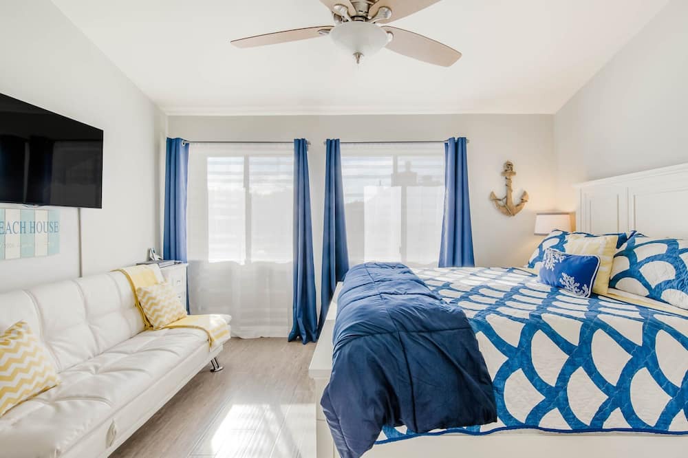 Photo of Bedroom in Hermosa Village