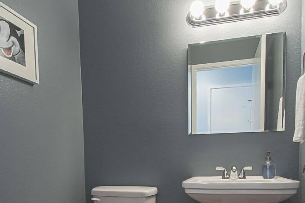 Photo of Bathroom in Anaheim Resort