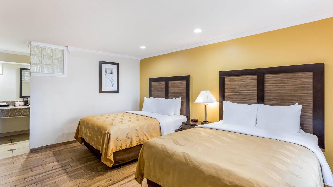 Photo of Bedroom in Central Escondido