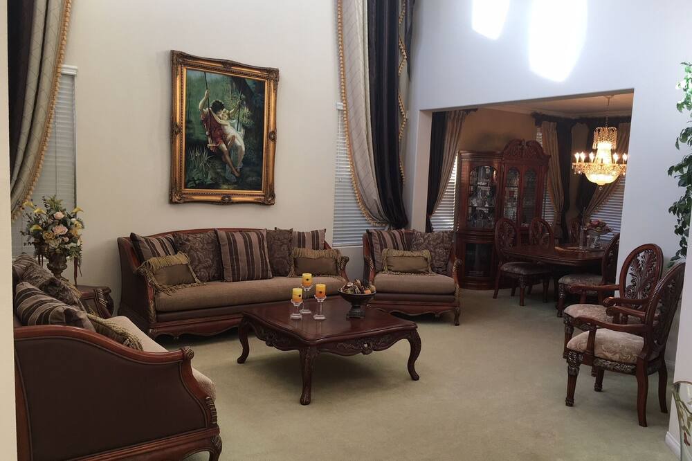 Photo of Livingroom in Sunland-Tujunga