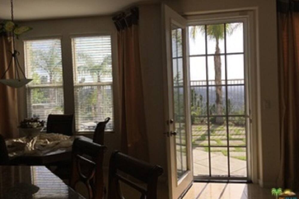 Photo of Others in Sunland-Tujunga
