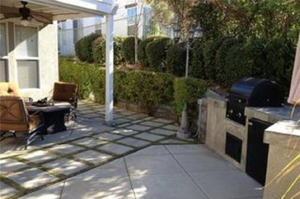 Photo of Outdoor in Sunland-Tujunga