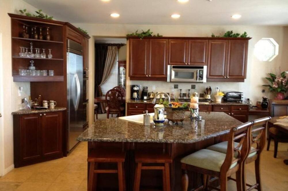 Photo of Kitchen in Sunland-Tujunga