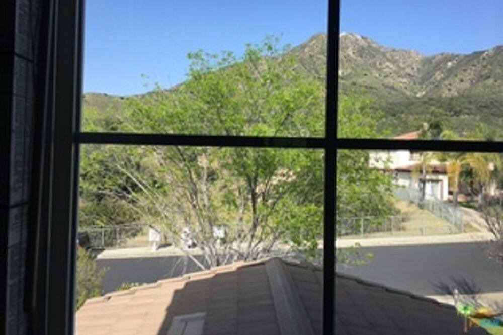 Photo of Others in Sunland-Tujunga