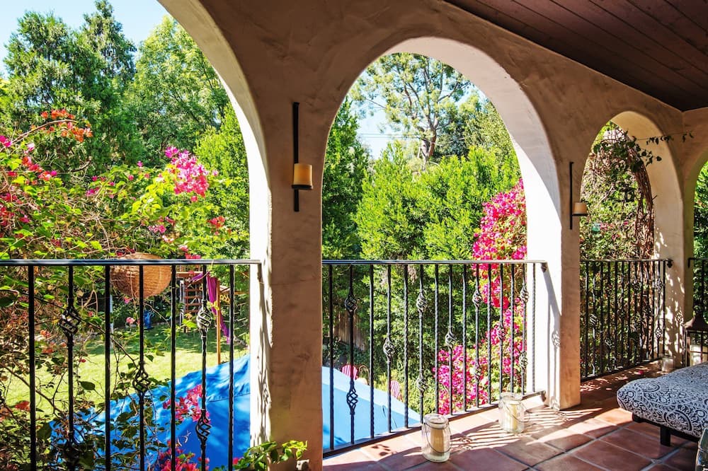 Photo of Patio Balcony in Altadena