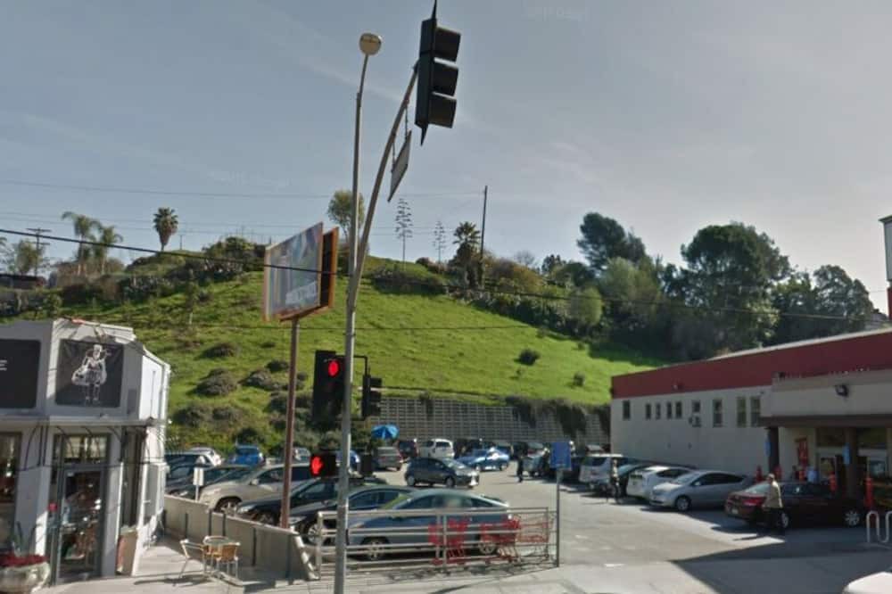 Photo of Others in Los Feliz
