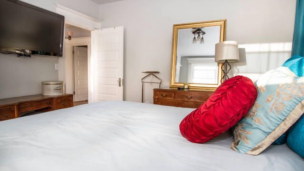 Photo of Bedroom in Highland Park
