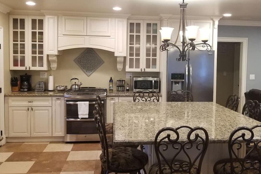 Photo of Kitchen in Northwest Anaheim