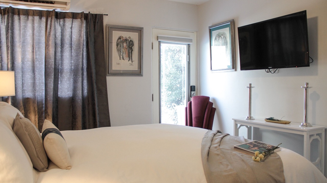Photo of Bedroom in Uptown Design District