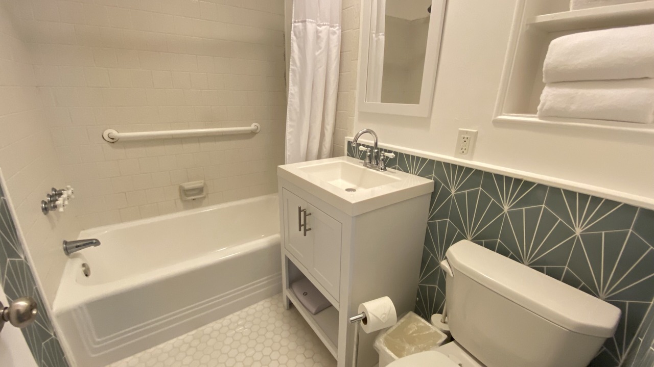 Photo of Bathroom in Altadena
