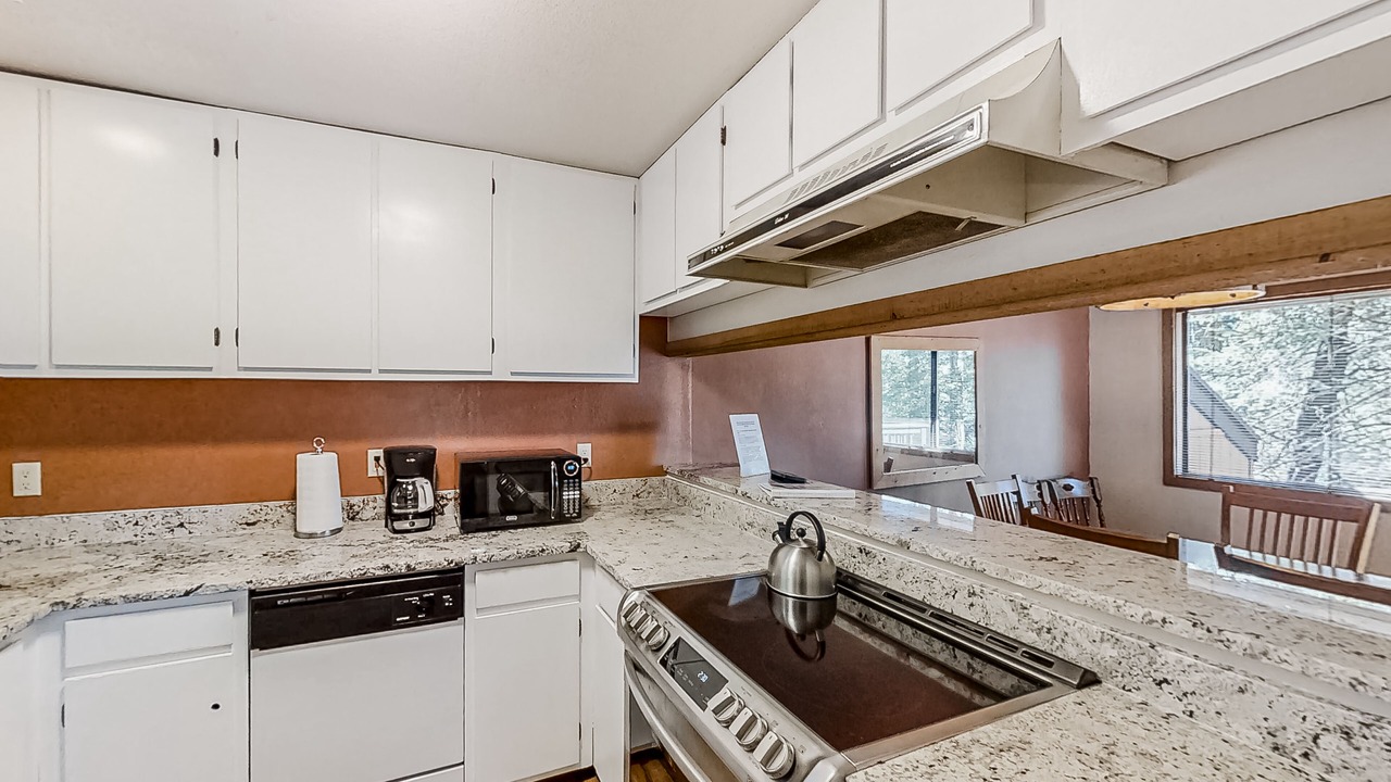 Photo of Kitchen in Shaver Lake