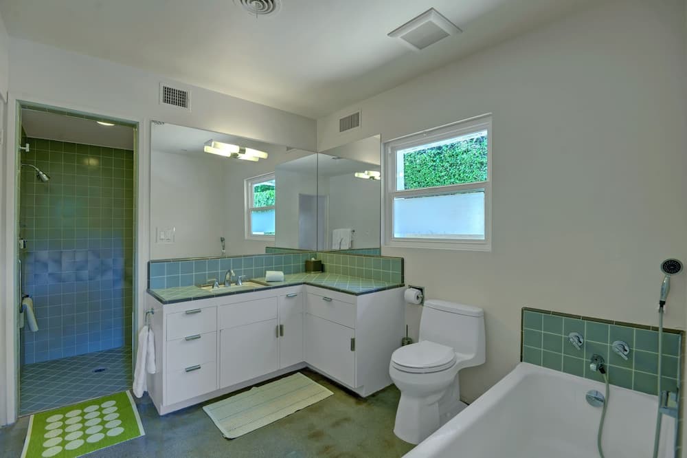 Photo of Bathroom in El Mirador