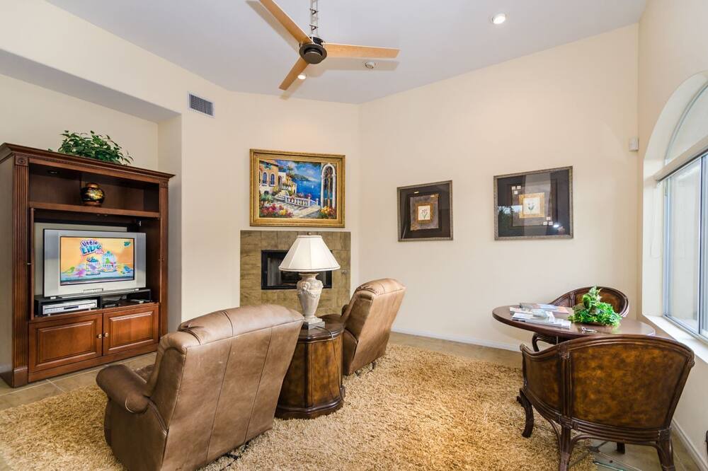 Photo of Bedroom in Sunrise Vista Chino