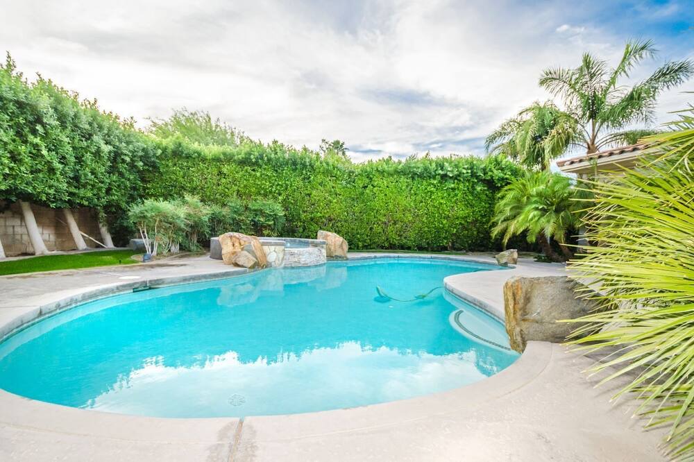 Photo of Outdoor in Sunrise Vista Chino