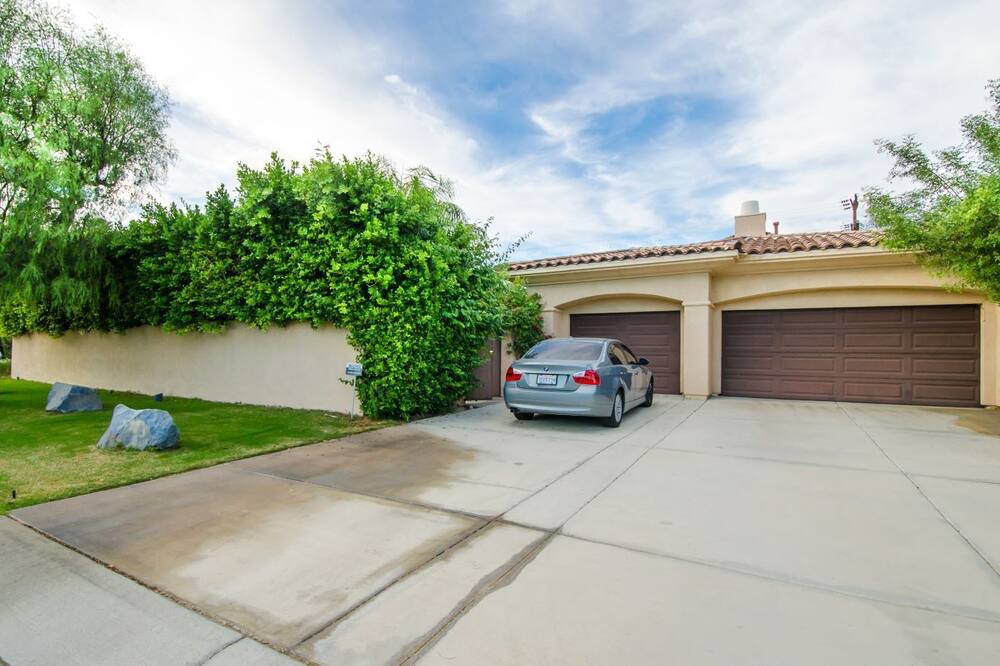 Photo of Others in Sunrise Vista Chino
