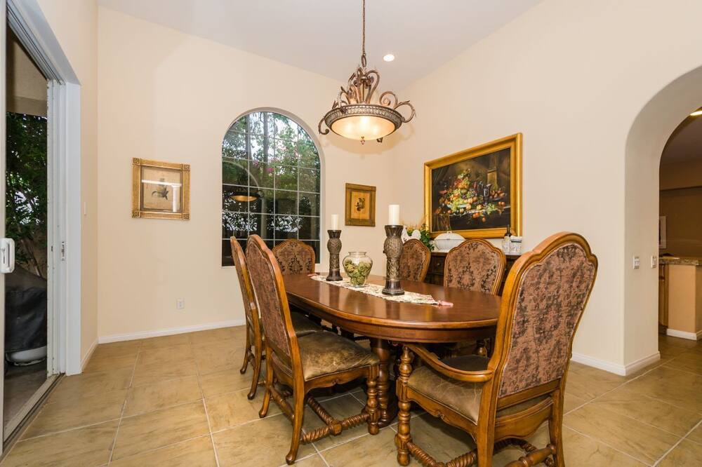 Photo of Livingroom in Sunrise Vista Chino